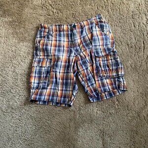 mens plaid cargo shorts